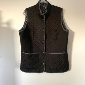 Black/Pattern Reversible Vest